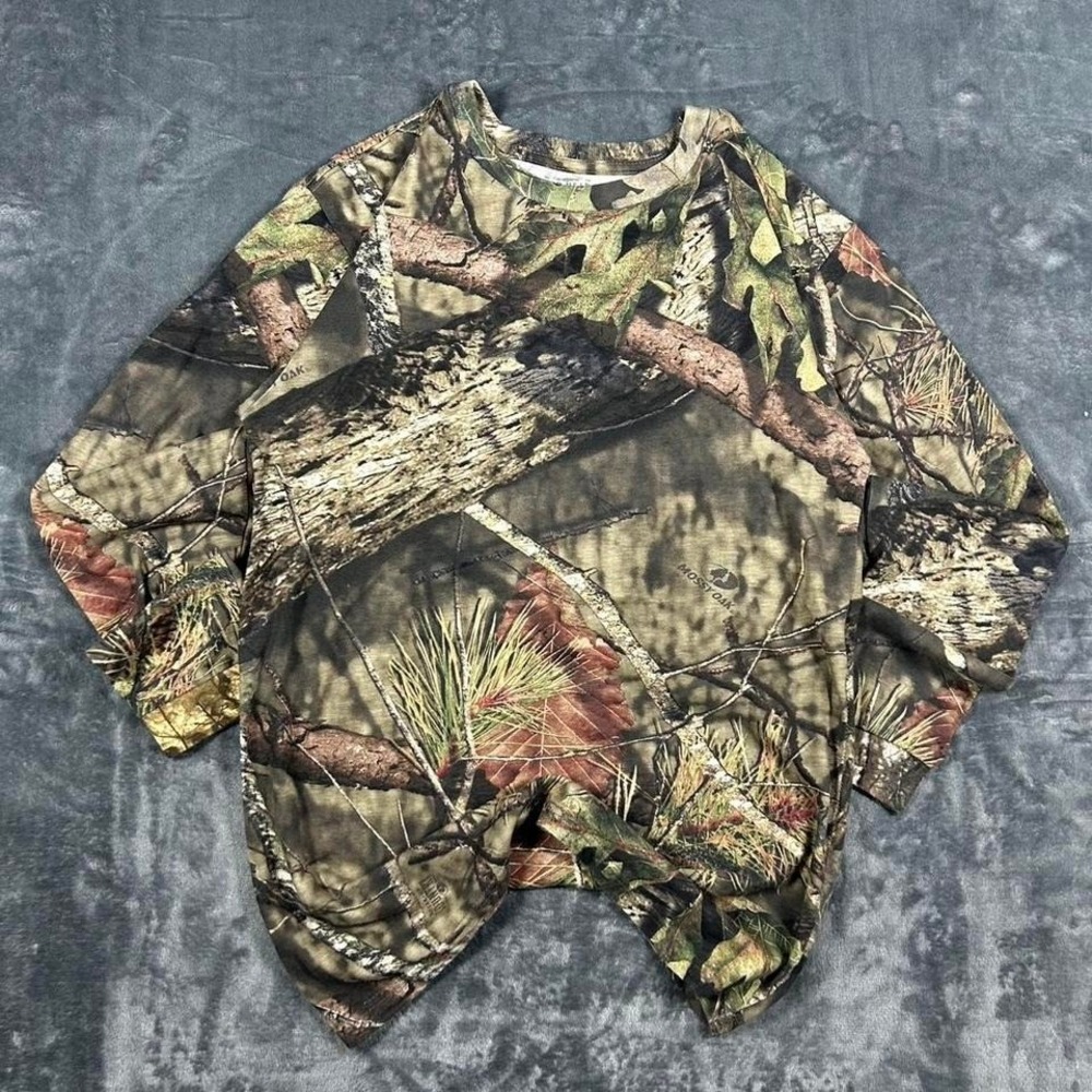 Y2K Red Head Clothing Camo Long Sleeve Shirt - size small